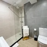 Apartamento Modern Retreat 700m From The - Salgados *
