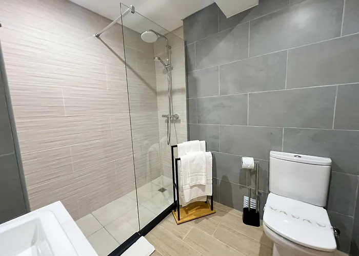 Daire Modern Retreat 700m From The - Salgados *