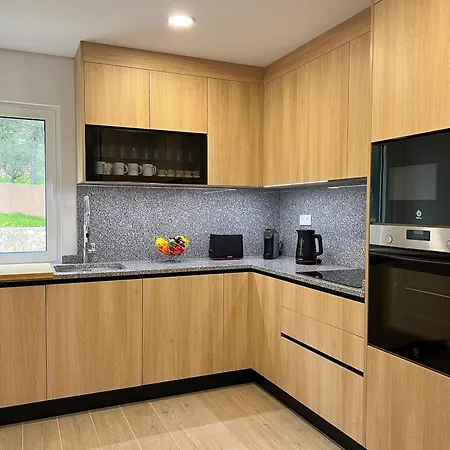 Apartamento Modern Retreat 700m From The - Salgados *