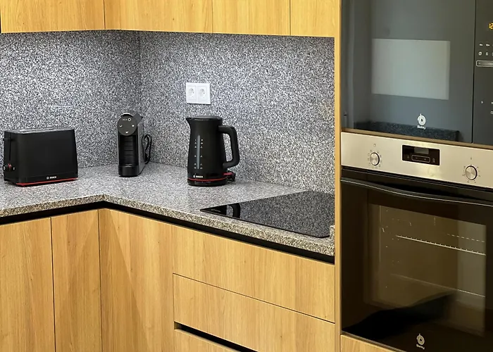 Modern Retreat 700m From The - Salgados