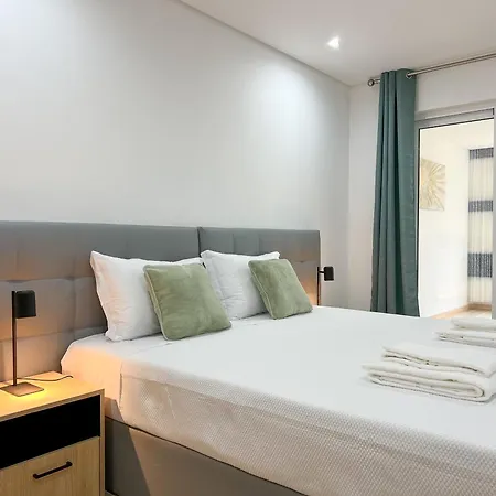 Modern Retreat 700m From The - Salgados * Guia (Faro)